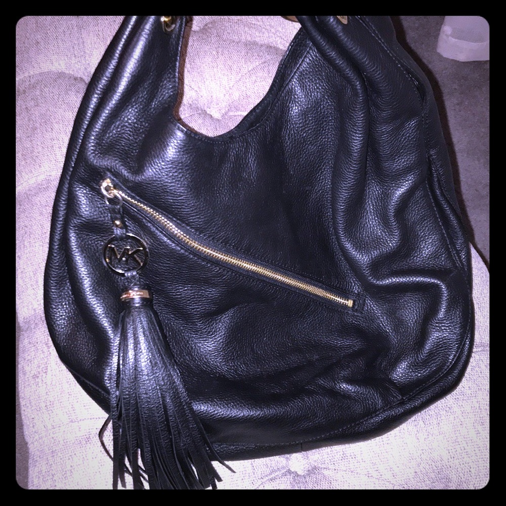 MK Black shoulder Bag (Very Good condition)